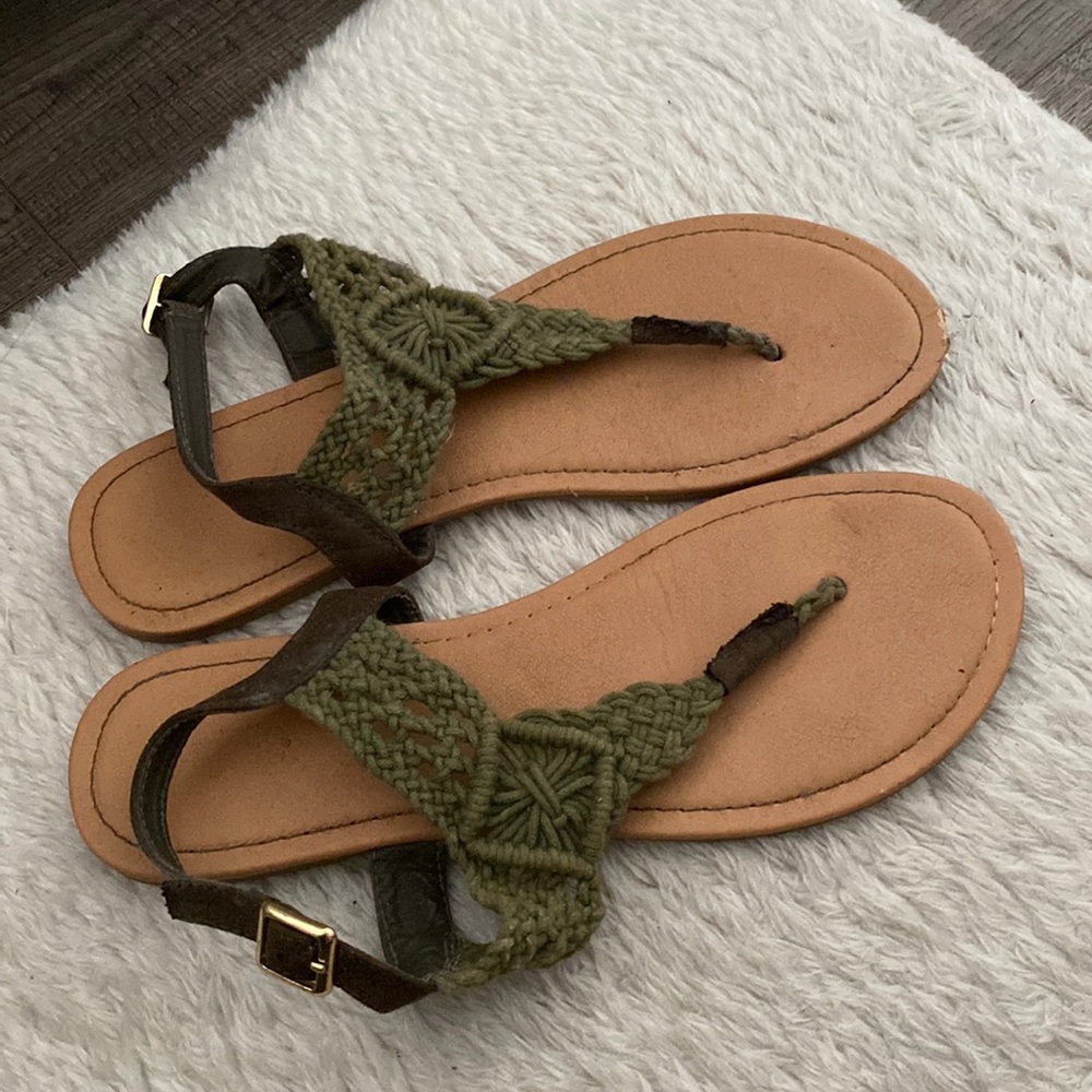 Women’s green sandals size 10